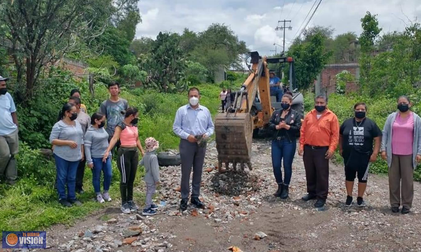 Fernando Alvarado Rangel, puso en marcha una obra en la localidad de Jeruco 