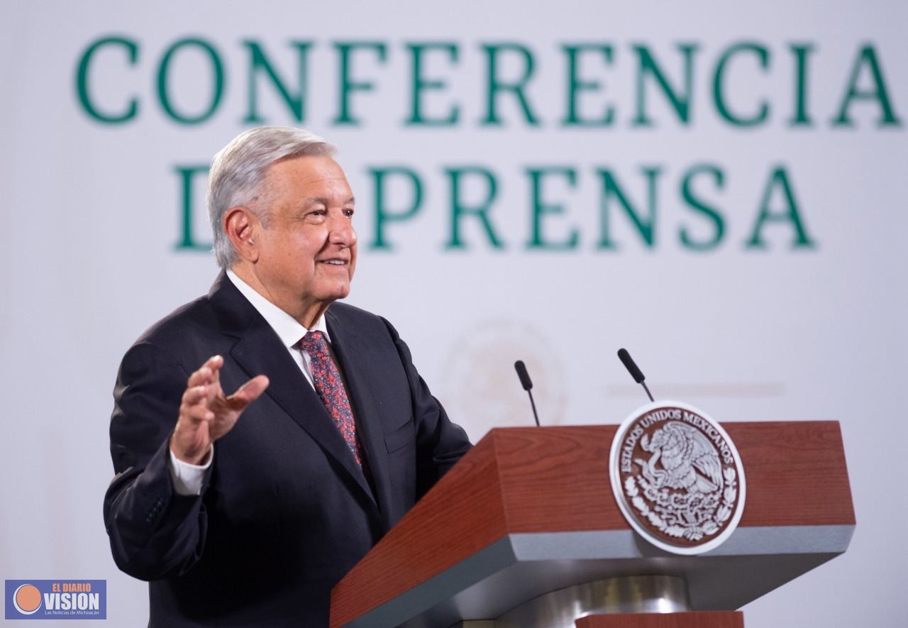 AMLO da luz verde a presidenciables 