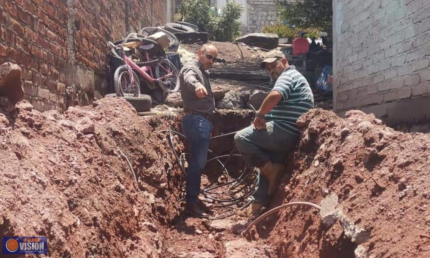 Eric Gaona, supervisó los avances de las varías obras en la comunidad de Ex Hacienda de Guadalupe.