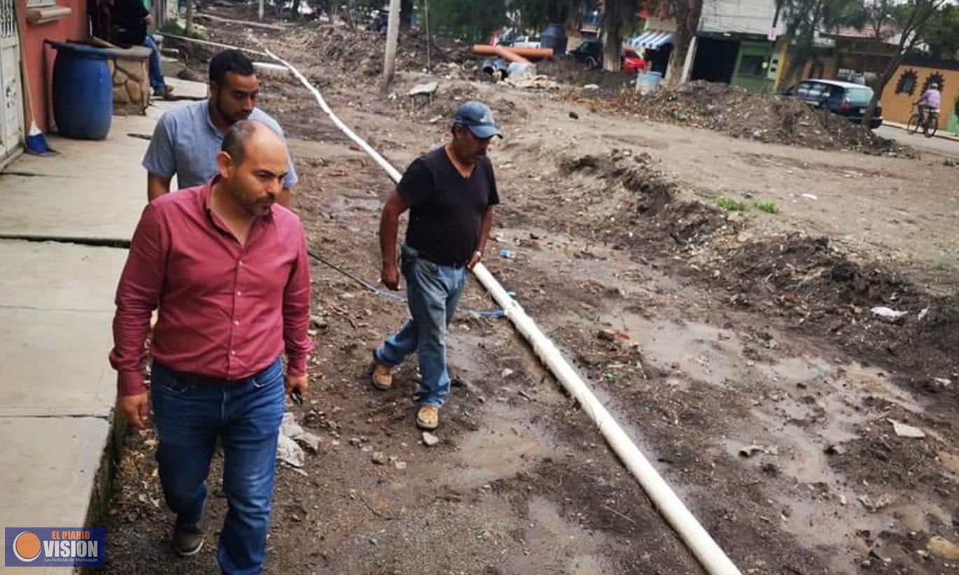 Eric Gaona, superviso las obras que se realizan en la comunidad de San Pedro de los Sauces