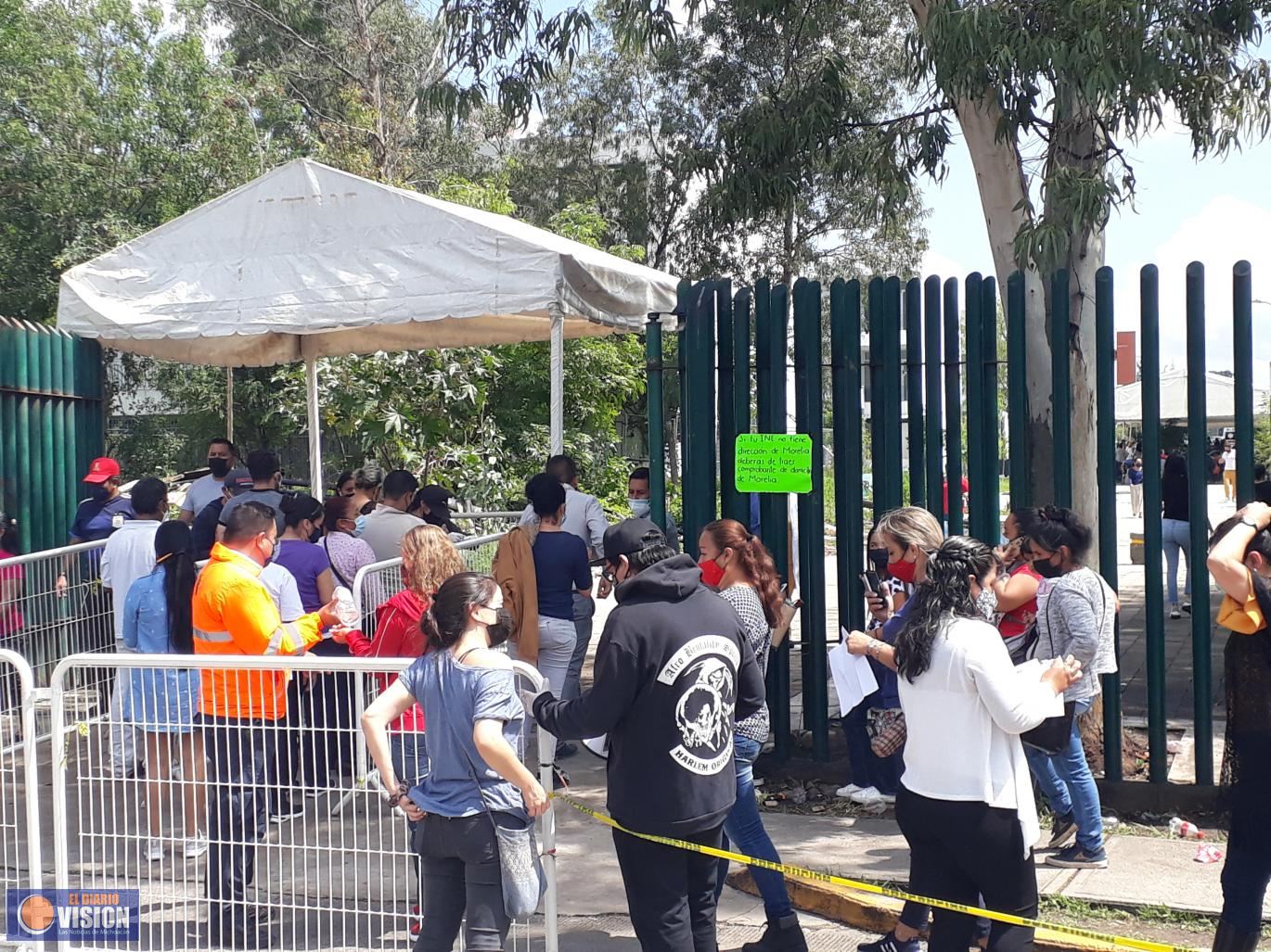 Sin contratiempos, avanza vacunación, a personas de 30 años en adelante 