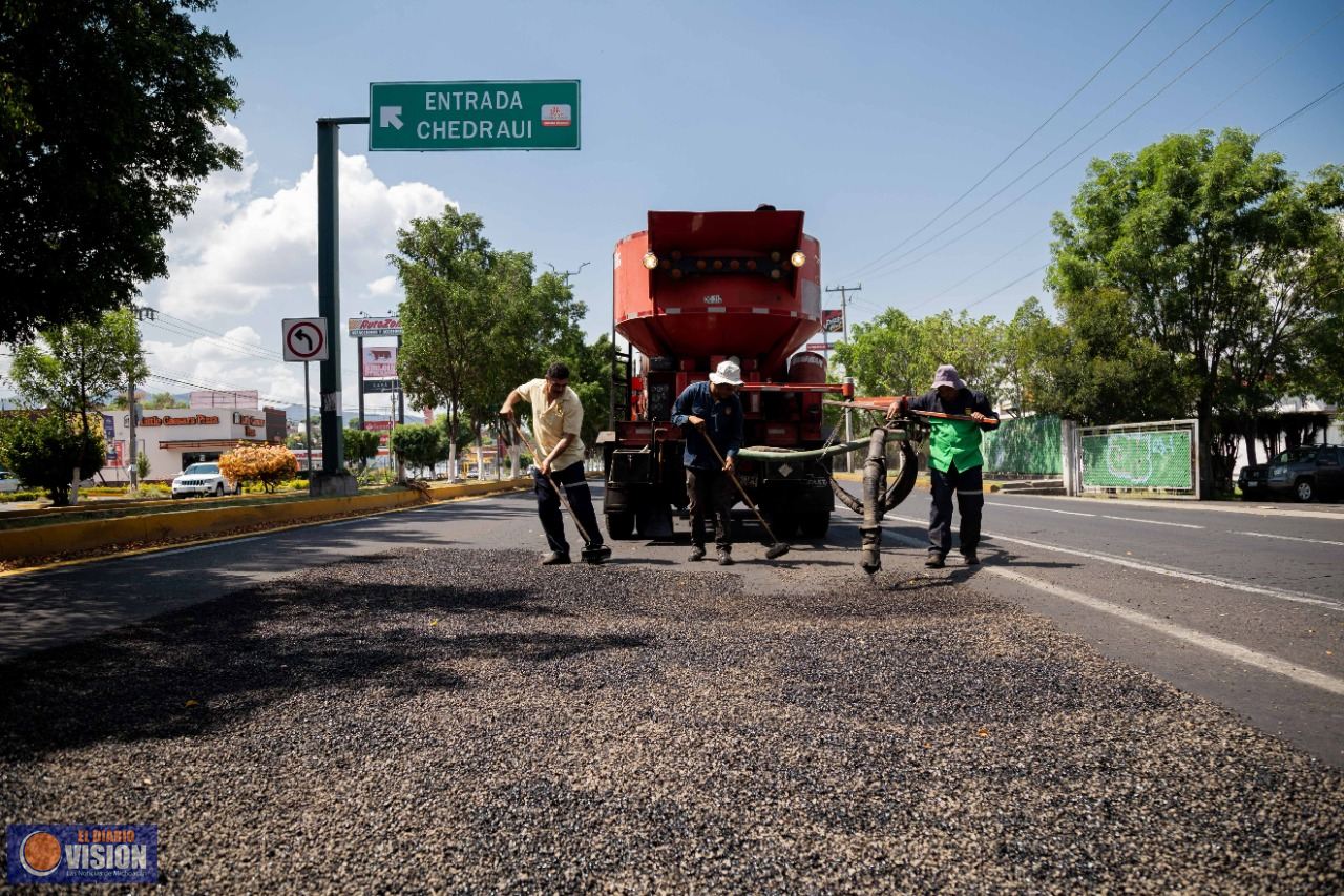 Gobierno de Morelia, atiende tres puntos de la ciudad, a través del Programa de Regeneración Vial 