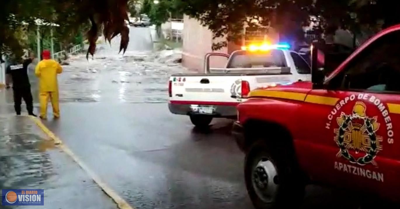 Apoya PC estatal a población afectada por fuertes lluvias en Apatzingán