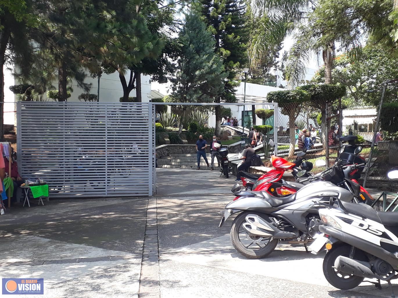 Oficinas de Manantiales, trabajan con normalidad 