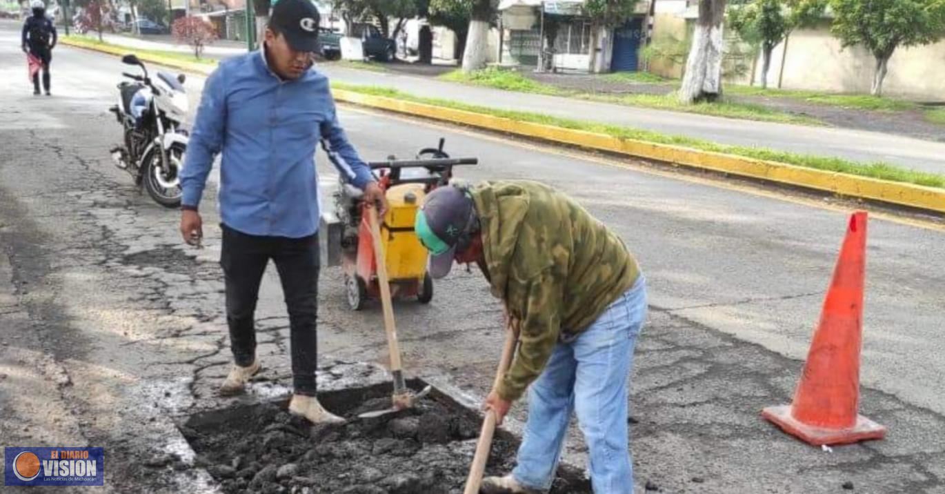 Gobierno de Zacapu, inició trabajos de bacheo en accesos a la ciudad