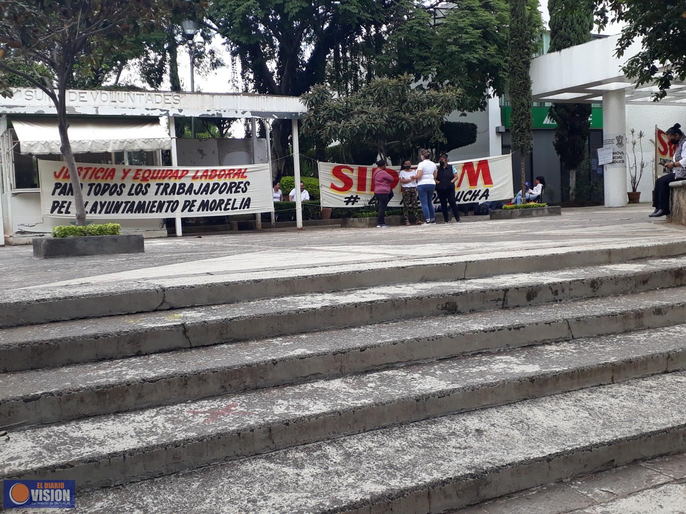 Por segundo día consecutivo, SIDEMM mantiene toma de Tesorería en Manantiales 