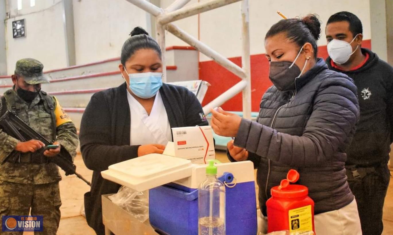 Concluye con éxito la aplicación de la segunda vacuna en Erongarícuaro