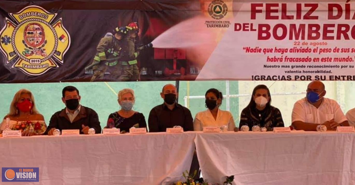 Eric Gaona García, encabezó el acto conmemorativo al ‘Día del Bombero