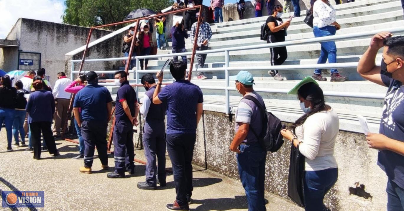 Fluidez y organización, distinguen a módulo de vacunación anti Covid 19 en el Poliforum