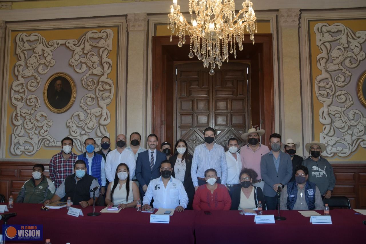 Alfonso Martínez garantiza comunicación, trabajo y resultados a jefes de Tenencia