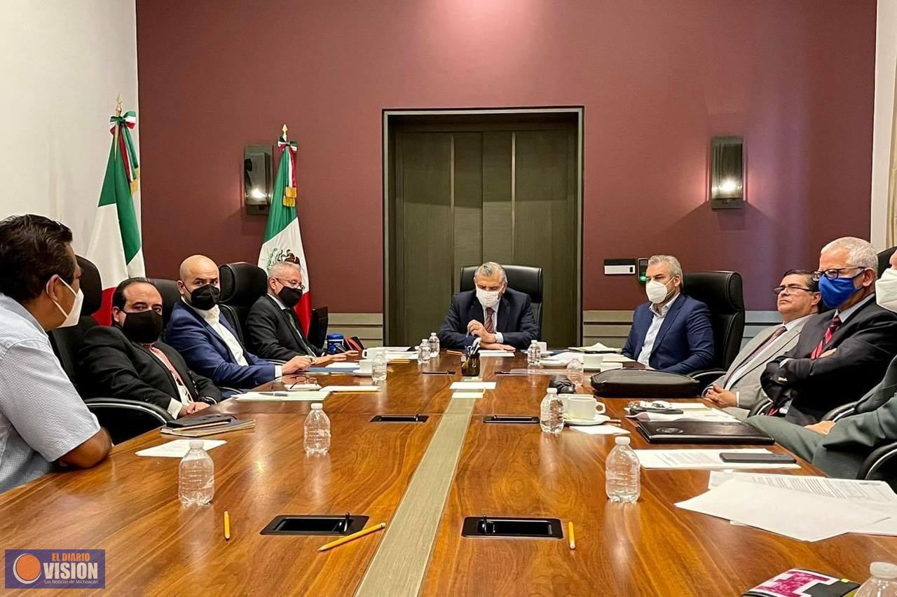 Logra Bedolla acuerdo con Gobierno de México para pagar salarios a docentes