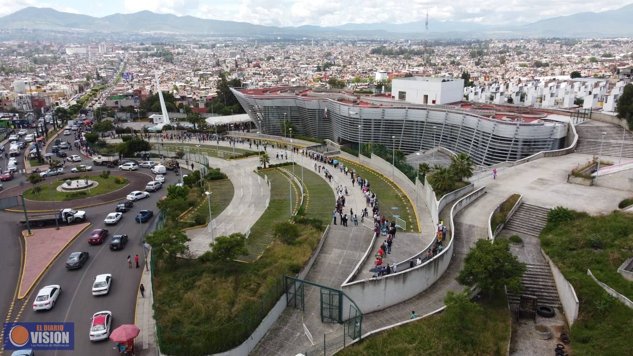 Poliforum de Morelia, única sede para cierre de jornada de vacunación; garantiza atención a usuarios