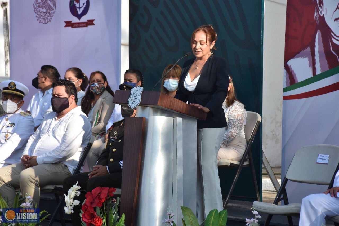 Autoridades Encabezan Acto Cívico por CCXI Aniversario de la Independencia de México