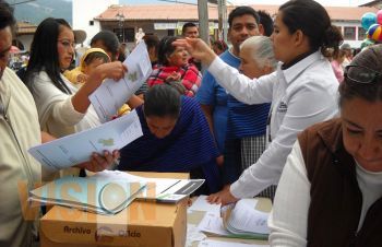 SUMA entrega en Paracho 125 escrituras