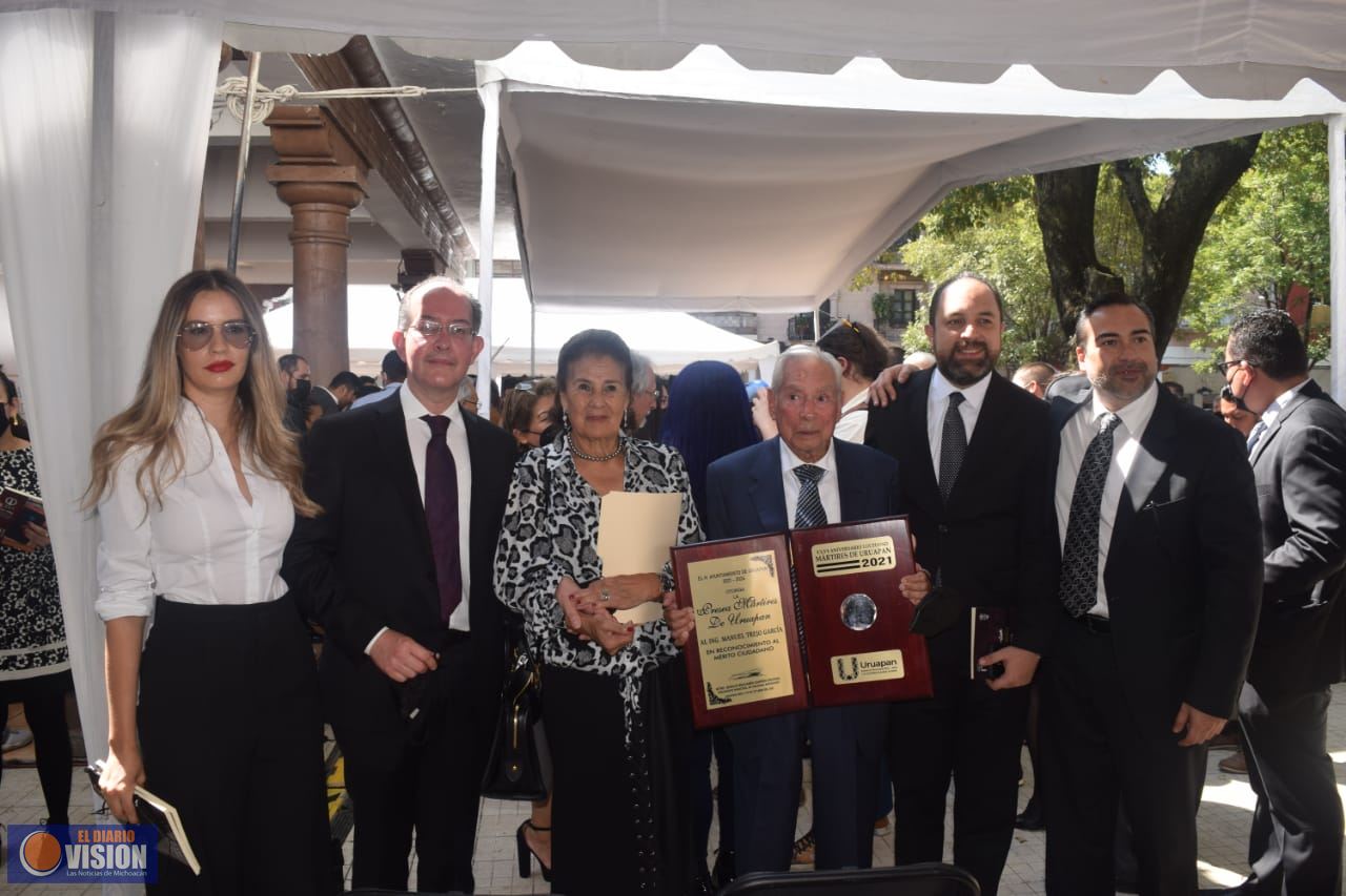 Recibió el ingeniero Manuel Trejo García, la Presea “Mártires de Uruapan