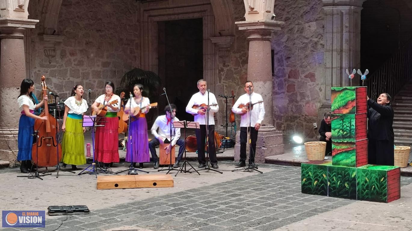 Trotamundos Teatro y Media Luna presentaron un espectáculo virtual desde Palacio Municipal