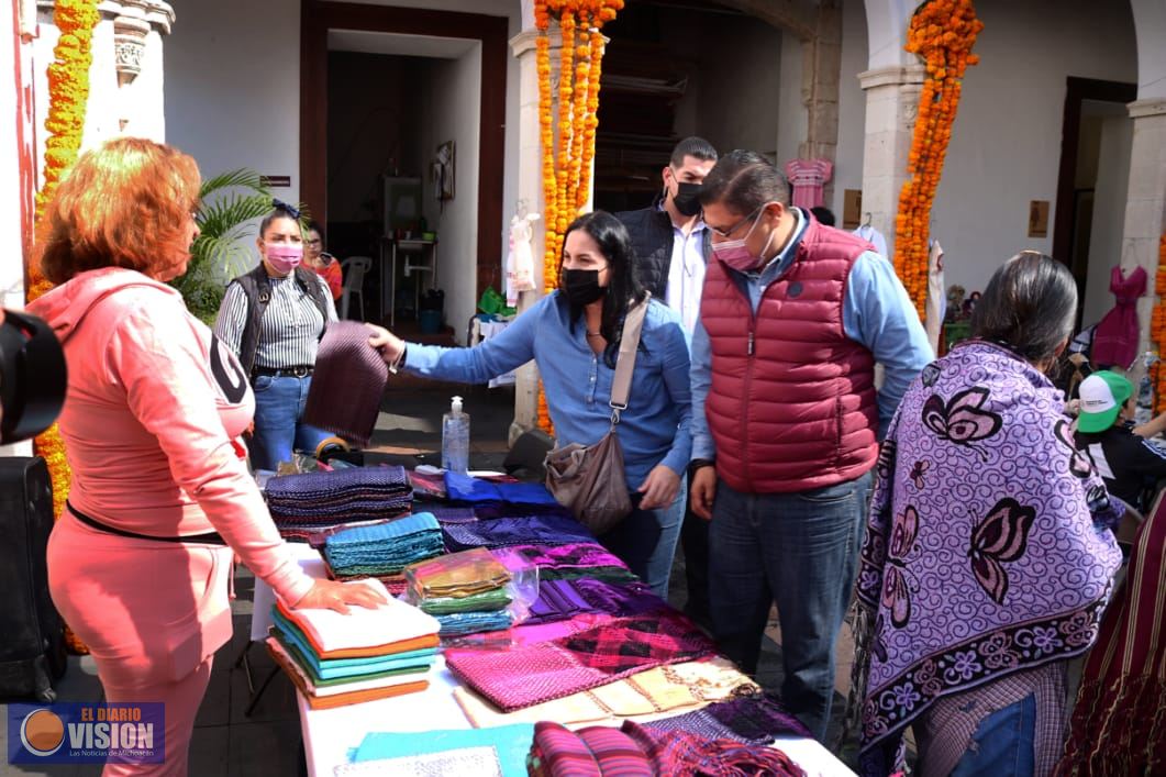 Grandes exposiciones y venta de productos se ofrecen en el 14 Festival de Velas en Uruapan