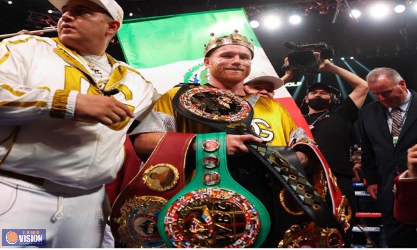 Saúl ‘Canelo’ Álvarez vence a Caleb Plant y es campeón indiscutido de los supermedianos 