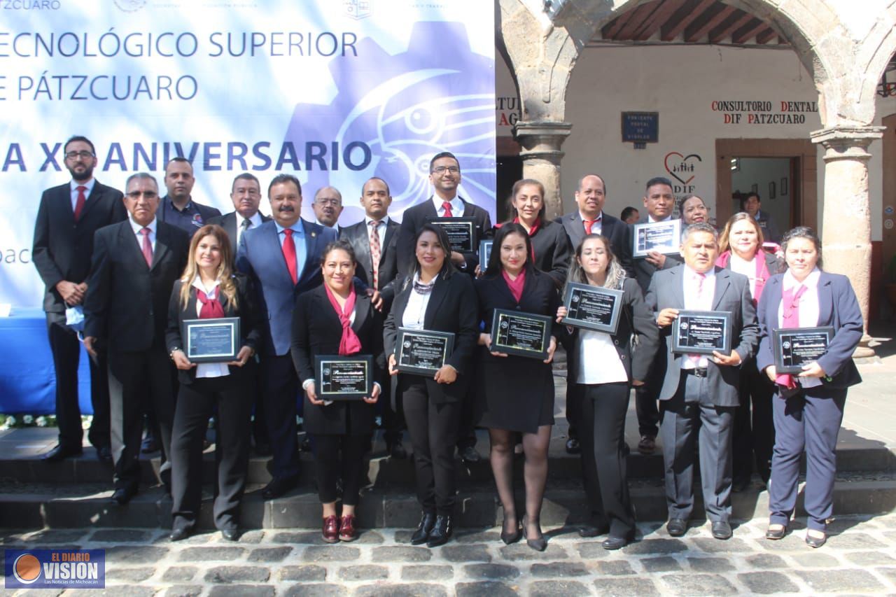 El Presidente Municipal, Julio Arreola Vázquez, preside celebración Tecnológico