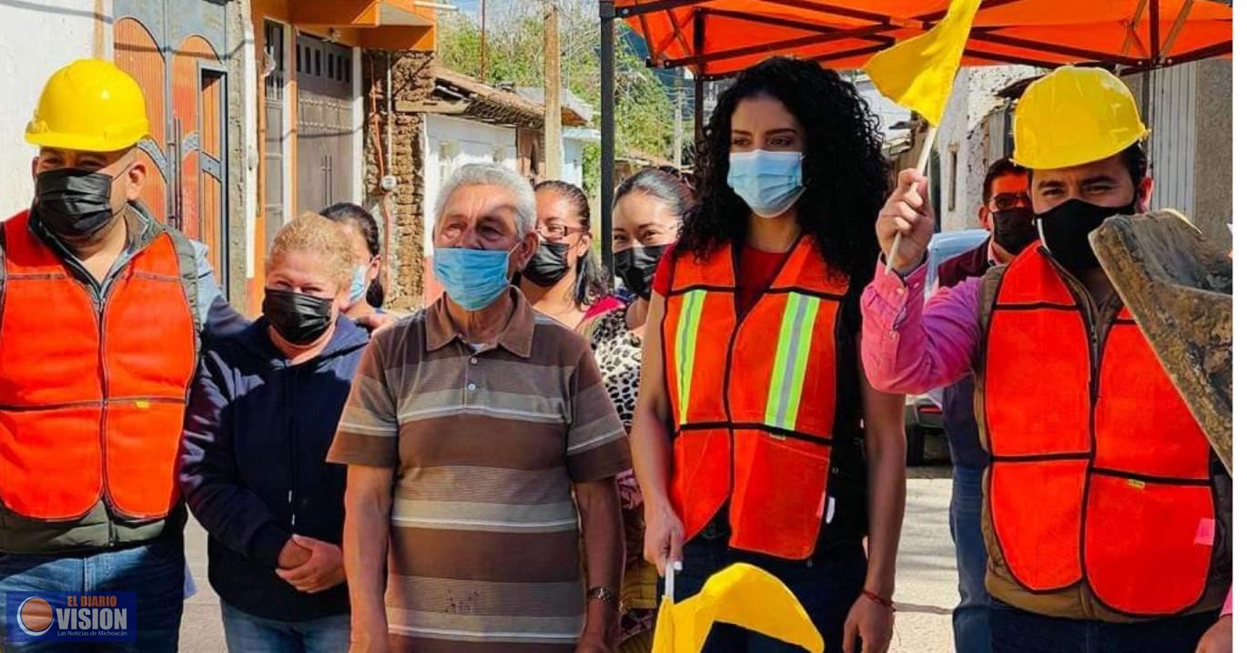 Edna Díaz Acevedo, dio el banderazo de inicio de obras en Tzintzuntzan e Ihuatzio