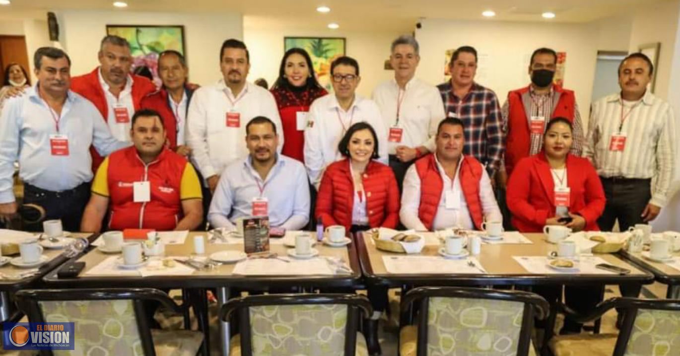 Roberto Carlos López se reúne con alcaldes priístas de Michoacán