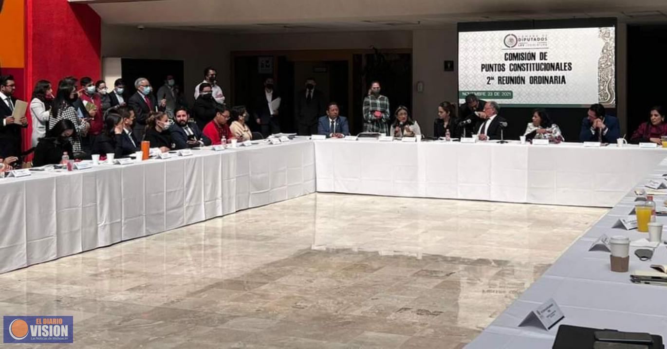 Roberto Carlos López, participó en la reunión de la Comisión de Puntos Constitucionales