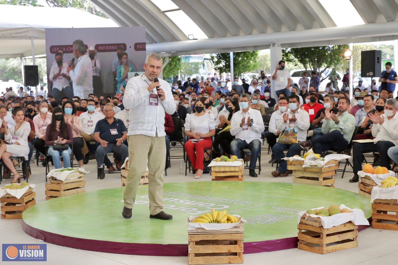Propone Bedolla incubar empresas desde instituciones educativas y de capacitación