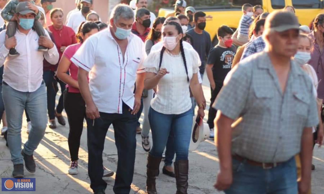 Mary Carmen Bernal, realizó una gira de trabajo por el municipio de Zitácuaro