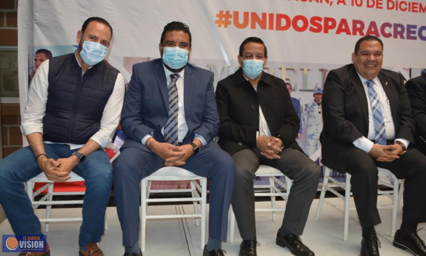 Mauricio Prieto, asistió al informe del alcalde de Tarímbaro, Bladimir González 