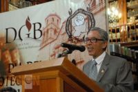 El rector Salvador Jara