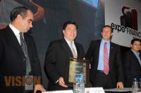 Entregan al Gobernador certificado ISO 9001