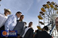 El gobernador en la inauguración 