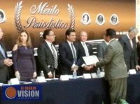 Recibe el Reconocimiento