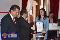 Reconocmiento a la diputada local Adriana Hernández