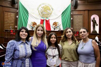 El Parlamento Infantil Incluyente, espacio para que voces de niñas y niños brillen: Belinda Hurtado