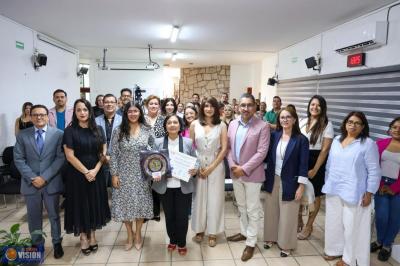 Senadora Amalia García imparte ponencia en el IEM sobre participación y derechos de las mujeres