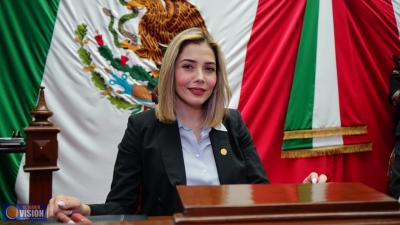 Diputada Brissa Arroyo formaliza su integración a la Jucopo