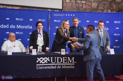 Red Juntos por Michoacán entrega a docentes el reconocimiento “Mérito a la Excelencia Educativa”