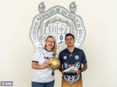 El nicolaita Cristian Castro se corona como el mejor goleador, Yarabí Ávila entrega reconocimientos