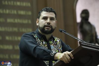 Octavio Ocampo propone contacto con Embajada de EU para buscar frenar impuesto a remesas