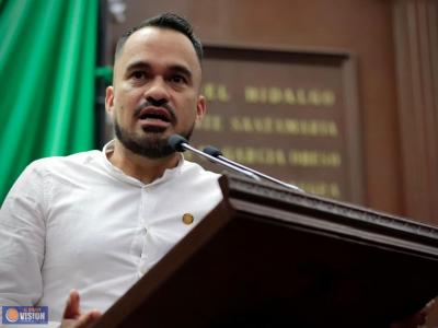 Propone Hugo Rangel, exhortar a autoridades para garantizar operatividad de bebederos escolares