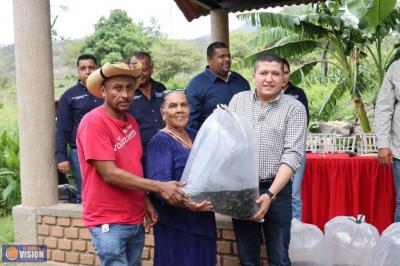 Mantiene cercanía Vicente Gómez con población del Distrito XIX