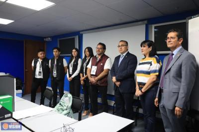 UMSNH facilita trámites a la comunidad nicolaita; instalan oficina móvil del SAT