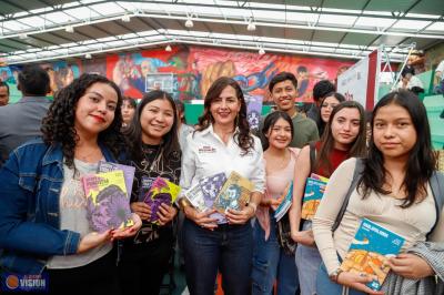 Plan Michoacán impulsa lectura: Gabriela Molina