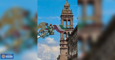Morelia se ilumina de colores patrios durante septiembre