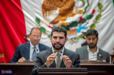Celebra Octavio Ocampo aprobación de reforma para fortalecer la autonomía sindical 