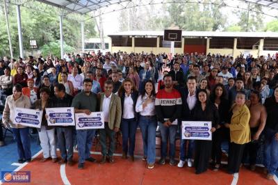 Reconoce comunidad educativa apoyo de Alfonso Martínez Alcázar hacia escuelas de Morelia