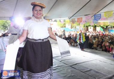 Entregan reconocimientos a artesanos de Michoacán 